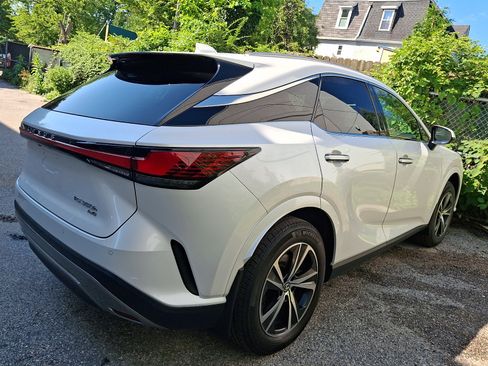 Certified 2024 Lexus RX 350h w/ Accessory Package (P1) AWD/4WD image 3