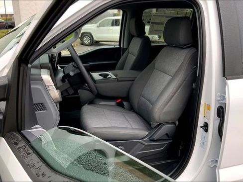 New 2026 Ford F250 XL AWD/4WD image 9