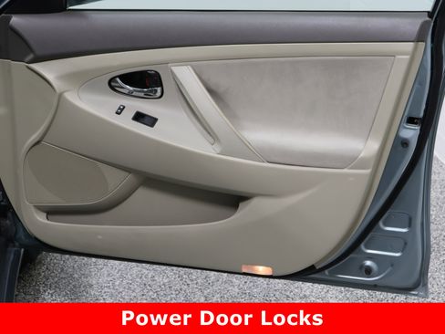 Used 2007 Toyota Camry LE image 31