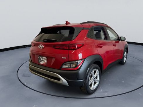 Used 2022 Hyundai Kona SEL w/ Cargo Package AWD/4WD image 6