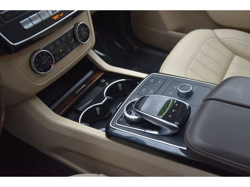 Used 2017 Mercedes-Benz GLS 450 4MATIC image 34