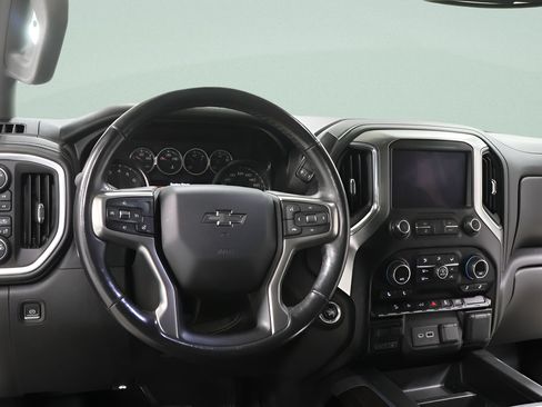 Used 2021 Chevrolet Silverado 1500 LT Trail Boss w/ Convenience Package II AWD/4WD image 7