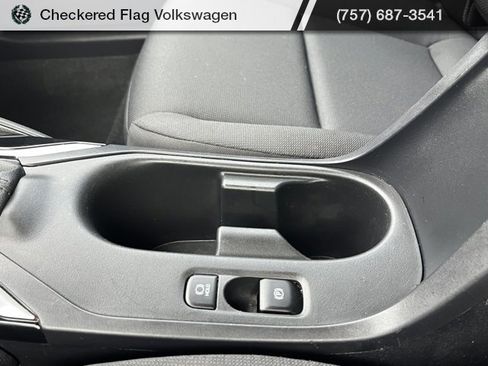 Used 2024 Toyota Corolla LE image 41