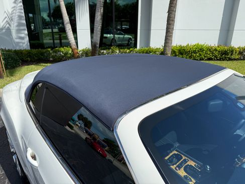 Used 2017 Bentley Continental GT image 24