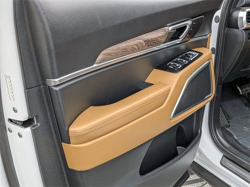 Used 2020 Kia Telluride SX image 18