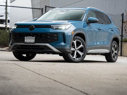 New 2025 Volkswagen Tiguan SE