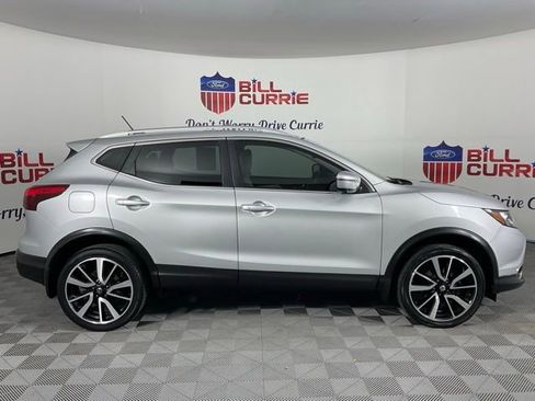 Used 2019 Nissan Rogue Sport SL w/ Premium Package image 2