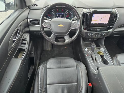 Used 2020 Chevrolet Traverse LT w/ LT Premium Package AWD/4WD image 17