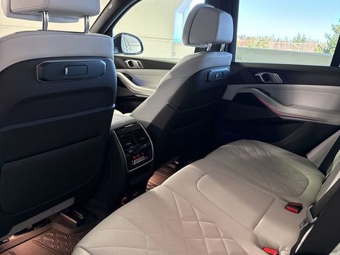 Used 2024 BMW X5 xDrive50e w/ M Sport Package image 9