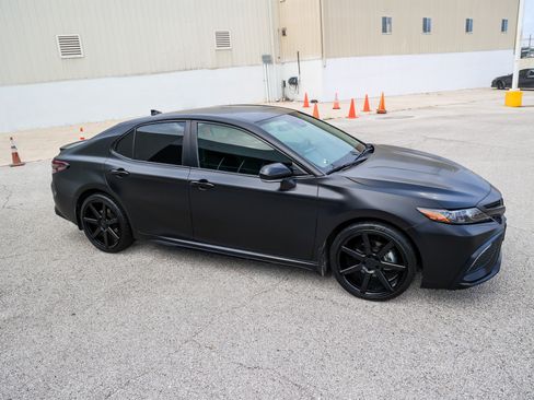 Used 2024 Toyota Camry SE FWD image 6