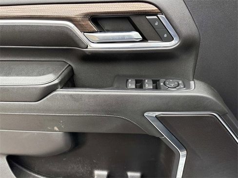 Used 2024 Chevrolet Silverado 2500 LT image 25