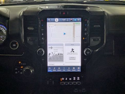 Used 2022 RAM 1500 Limited w/ Body Color Bumper Group AWD/4WD image 18