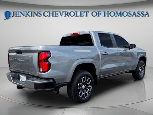 Used 2024 Chevrolet Colorado LT w/ LT Convenience Package III RWD image 4