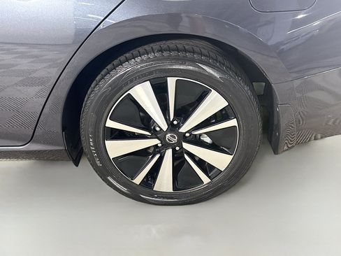 Used 2020 Nissan Altima 2.5 SV FWD image 37