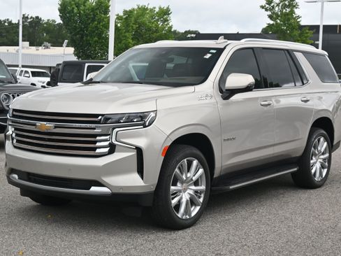 Used 2023 Chevrolet Tahoe High Country w/ Advanced Technology Package AWD/4WD image 5