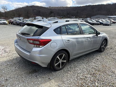 Used 2022 Subaru Impreza Premium w/ Popular Package #2 image 3