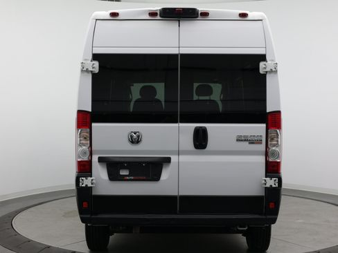 Used 2023 RAM ProMaster 2500 FWD image 6