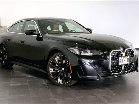 Used 2025 BMW 430i w/ Premium Package image 2