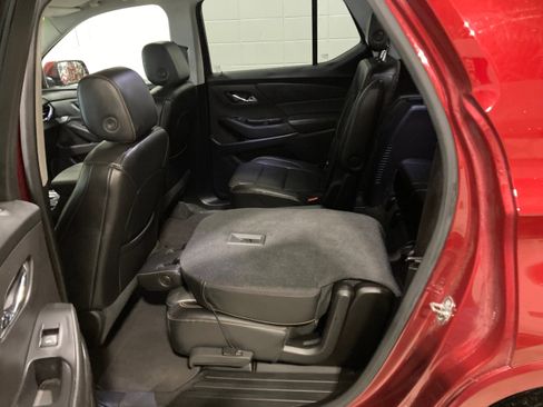 Used 2018 Chevrolet Traverse Premier image 19