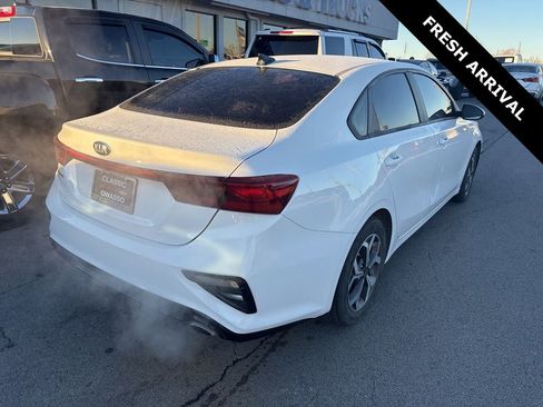 Used 2021 Kia Forte LXS image 2