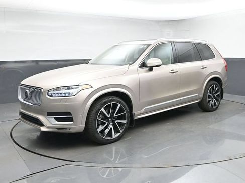 Used 2023 Volvo XC90 B6 Plus w/ Protection Package Premier AWD/4WD image 4