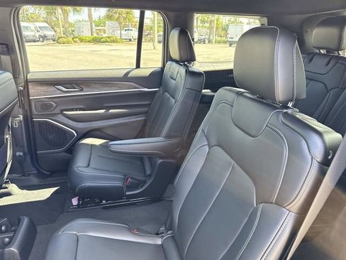 New 2026 Jeep Grand Cherokee L Limited image 11