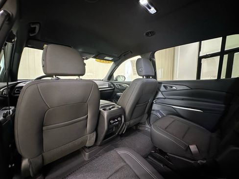 Certified 2024 Chevrolet Traverse LT w/ LPO, Floor Liner Package FWD image 22