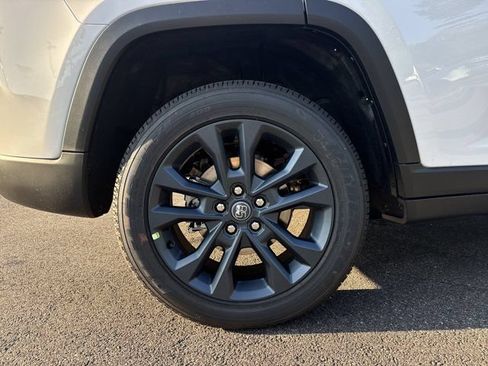 New 2026 Jeep Grand Cherokee Limited AWD/4WD image 17