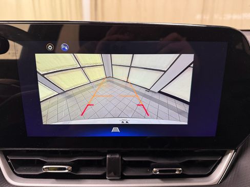 Used 2025 Chevrolet Equinox LT FWD image 35