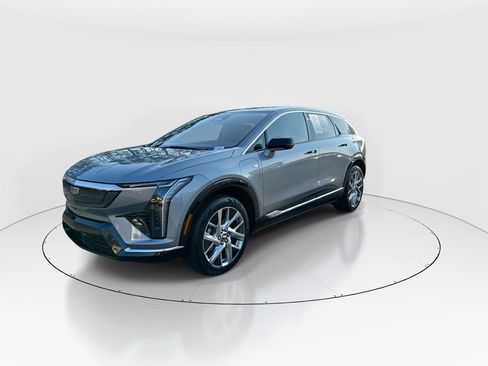 Used 2025 Cadillac Optiq Luxury 1 AWD/4WD image 4
