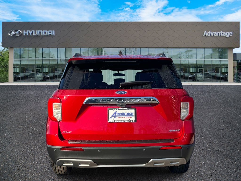 Used 2023 Ford Explorer XLT w/ Equipment Group 202A AWD/4WD image 6