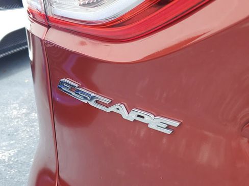 Used 2015 Ford Escape S FWD image 8
