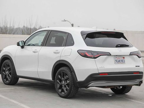 Used 2024 Honda HR-V Sport image 7