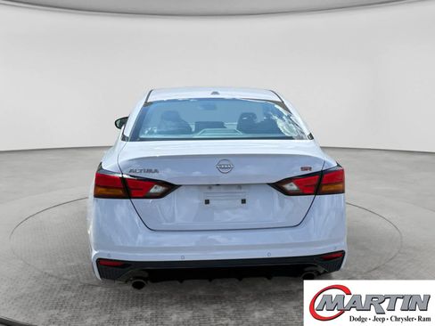 Used 2025 Nissan Altima 2.5 SR w/ SR Premium Package FWD image 6