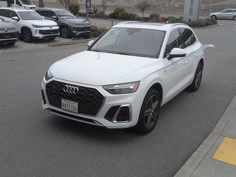 Used 2021 Audi Q5 e Premium Plus w/ Premium Plus Package image 52
