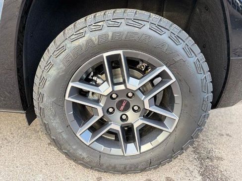 New 2026 GMC Terrain AT4 w/ Technology Package II AWD/4WD image 7