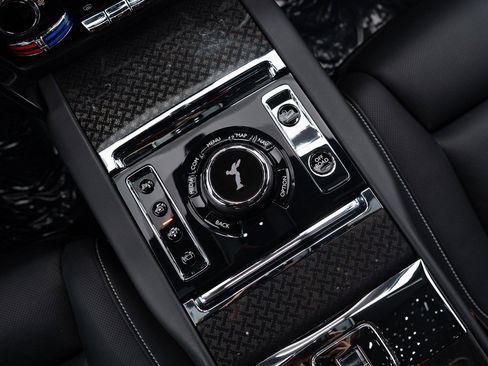 Certified 2023 Rolls-Royce Cullinan Black Badge w/ Driver's Package image 39