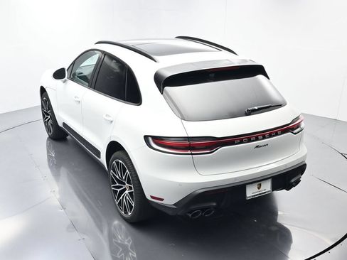 Certified 2026 Porsche Macan AWD/4WD image 37