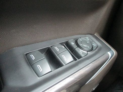 Used 2021 Chevrolet Silverado 1500 LTZ w/ LTZ Premium Package image 27