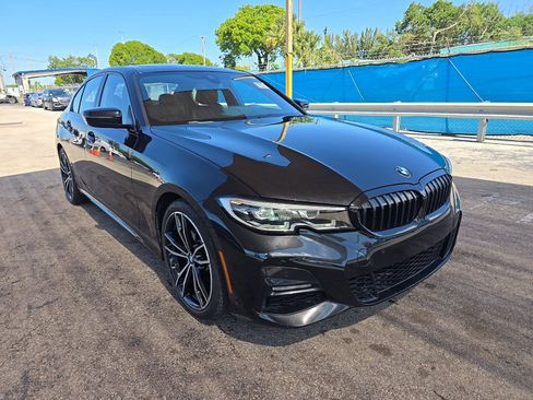 Used 2019 BMW 330i Sedan w/ M Sport Package RWD image 4