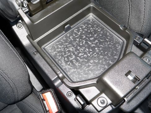 Used 2021 Jeep Wrangler Unlimited Sport image 30