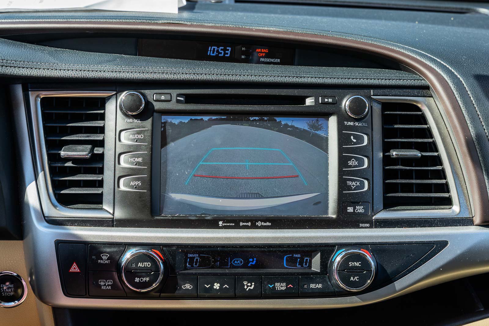 Used 2019 Toyota Highlander XLE FWD image 34