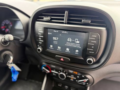 Used 2020 Kia Soul GT-Line FWD image 14
