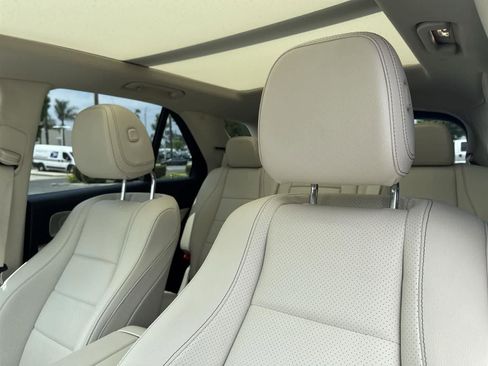 Used 2021 Mercedes-Benz GLE 450 4MATIC w/ 3rd Row Seat Package image 26