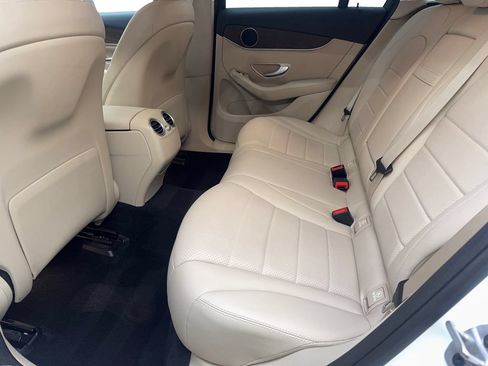 Used 2022 Mercedes-Benz GLC 300 w/ Premium Package Lite image 31