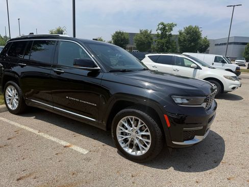 Used 2021 Jeep Grand Cherokee L Summit w/ Advanced Protech Group IV AWD/4WD image 3