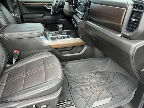 Used 2024 Chevrolet Silverado 1500 High Country w/ Technology Package image 23