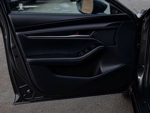 Used 2025 MAZDA MAZDA3 s image 11