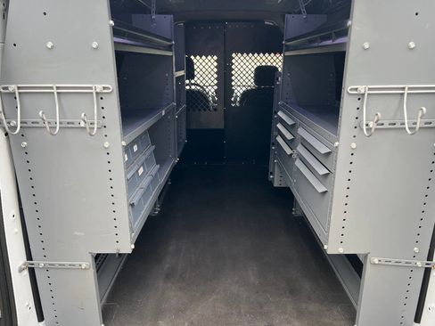 Used 2016 Ford Transit Connect XL image 17