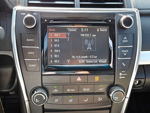 Used 2017 Toyota Camry SE FWD image 21